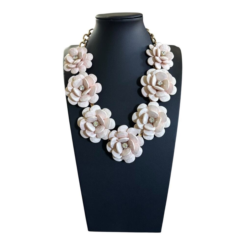 J. Crew Dramatic Blush Floral Statement Necklace 2010 Oughts Wreath Style Gold